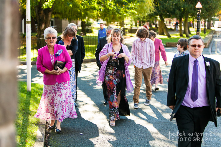 Wedding guests arrival
