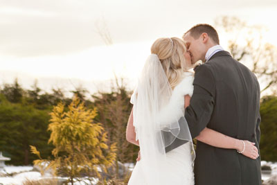 grosvenor pulford wedding portrait kiss